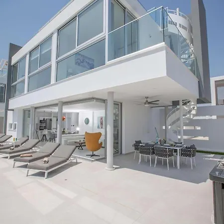Pearl 13 * Protaras