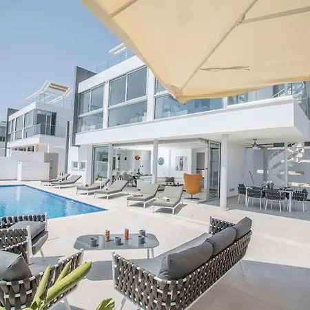 Pearl 13 * Protaras